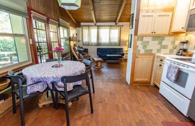 Temporary, Furnished Rental! Gallery 4