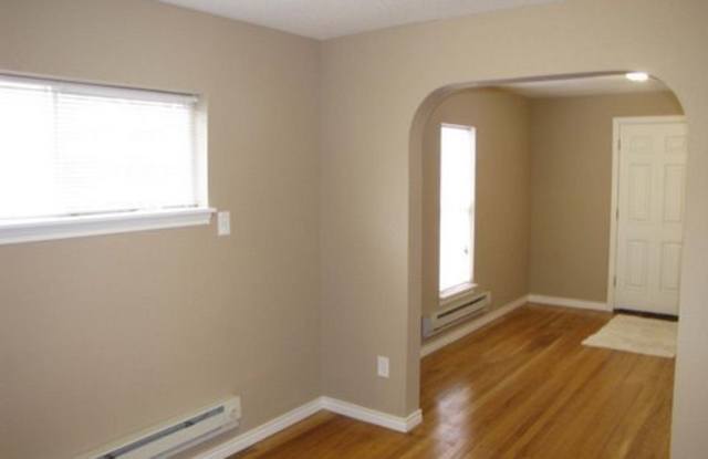 2 BEDROOM, 1 BATHROOM SINGLE FAMILY HOME CLOSE TO DOWNTOWN CHEYENNE photos photos