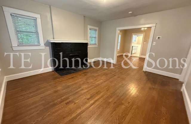 2 Bedroom Home in Washington Park photos photos