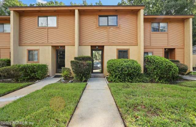 Beautiful 2 story condo in Orange Park photos photos
