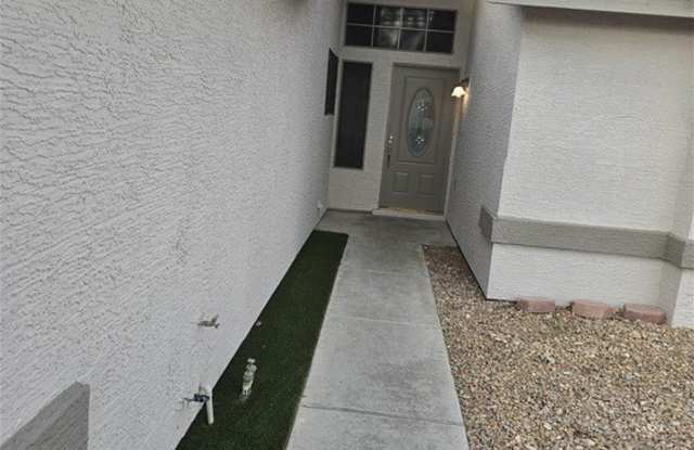 5843 BERRY HILL Gallery 3
