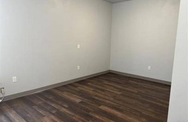 435 South 400 East Gallery 3