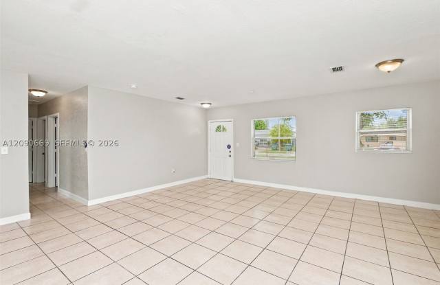 3951 NW 173rd Ter Gallery 3