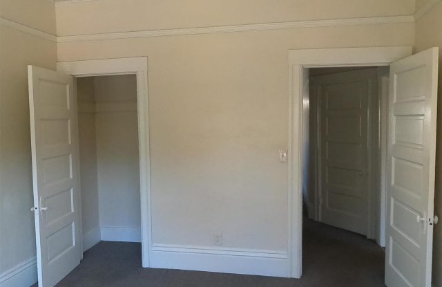 3822 Telegraph Ave Gallery 4