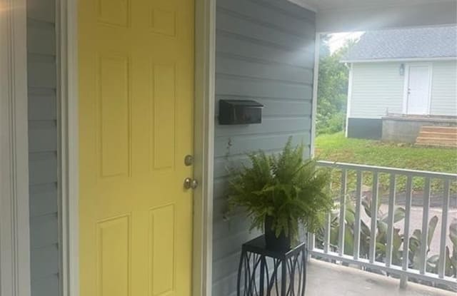 220 Basin Avenue - 220 Basin Avenue, Kannapolis, NC 28083