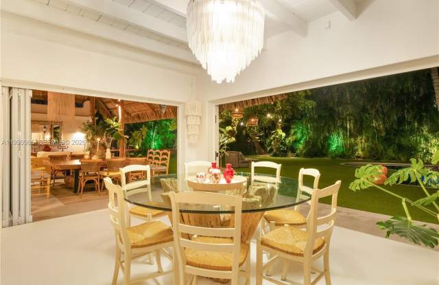 330 Gulf Rd photos photos