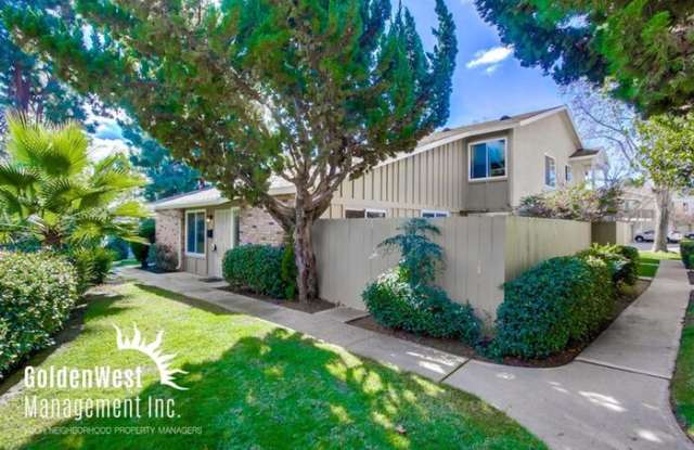 8021 Camino Huerta Gallery 2
