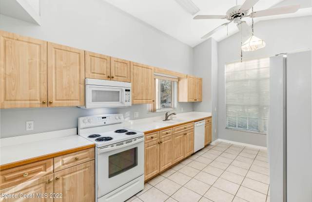2187 Hedgerow Drive Gallery 4