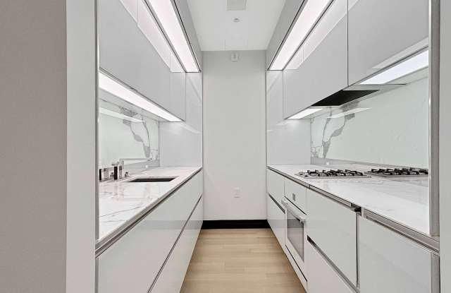 53 W 53rd St Apt 15A Gallery 1