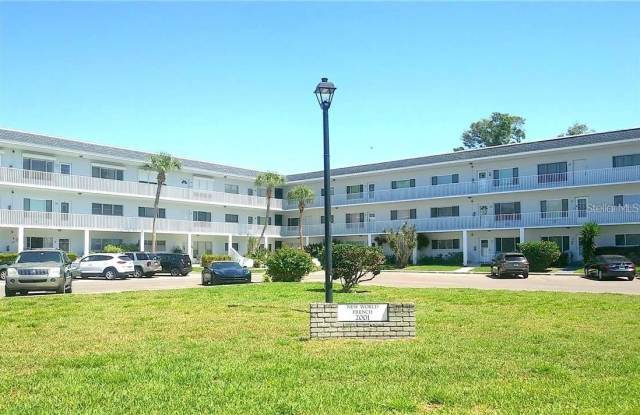 2001 WORLD PARKWAY BOULEVARD - 2001 World Parkway Boulevard, Pinellas County, FL 33763
