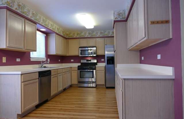 2832 Skylane Drive Gallery 4