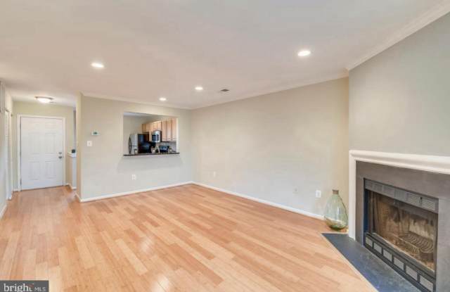 2805 Yarling Court - 2805 Yarling Court, West Falls Church, VA 22042