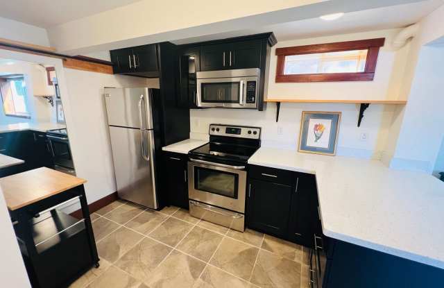 Studio Apartment, Mount Vernon, All Utilities included - 707 North 4th Street, Mount Vernon, WA 98273