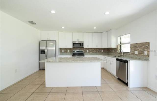 2249 Tulip Valley Point Gallery 2