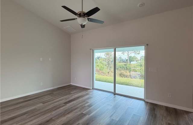 2901 NW 18th Avenue Gallery 2
