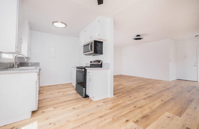 7253–7257 Variel Ave. photos photos