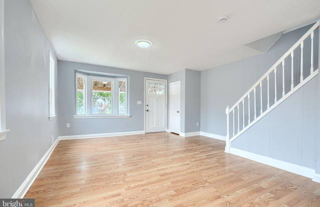 1902 KELMORE Road Gallery 4