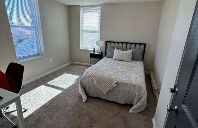 300 Craft Ave photos photos