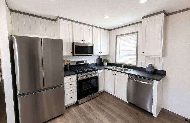 25156 Nuway Avenue photos photos