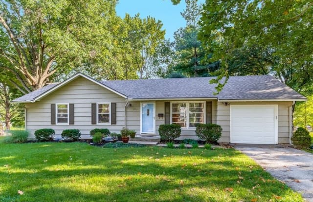 7911 West 92nd Place - 7911 West 92nd Place, Overland Park, KS 66212