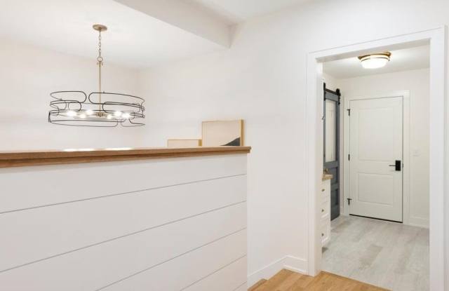 231 Manitoba Avenue N photos photos