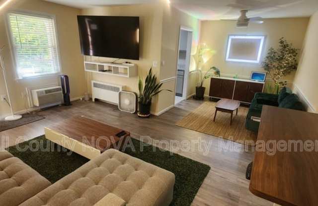 127 Talbott St - 127 Talbott Street, Rockville, MD 20852