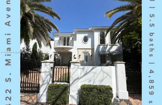 2422 S Miami Ave photos photos