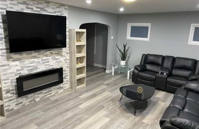 4429 Forestwood Drive Gallery 2