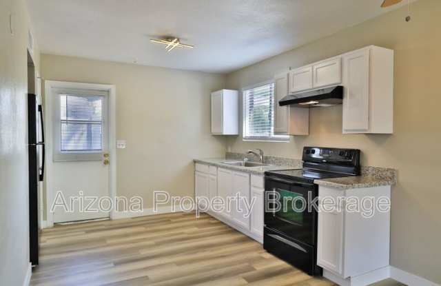 2323 S. College Ave. photos photos