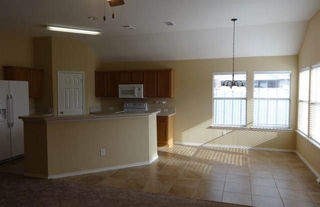 632 Oak Hollow Trail Gallery 4