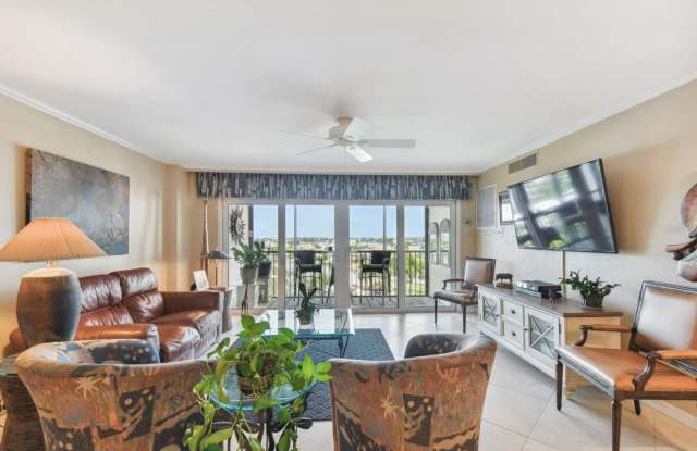 10355 Paradise Boulevard - 1#702 Gallery 3
