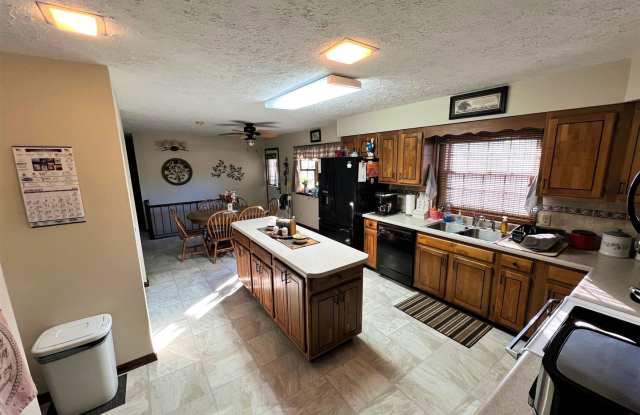 1709 Hollow Tree Lane Gallery 2