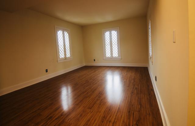 1306 Delaware Ave photos photos