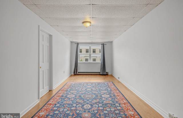 15 N WASHINGTON ST Gallery 4