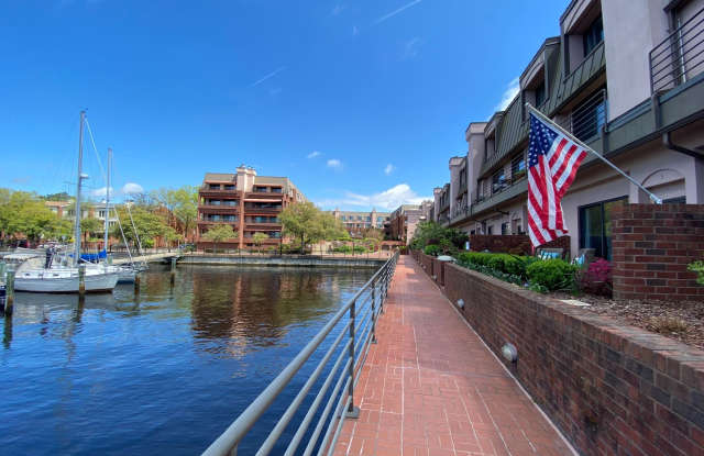 FREEMASON HARBOUR - 401 College Place, Norfolk, VA 23510