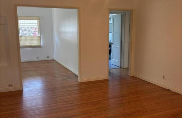 1725 Harding Avenue Gallery 4