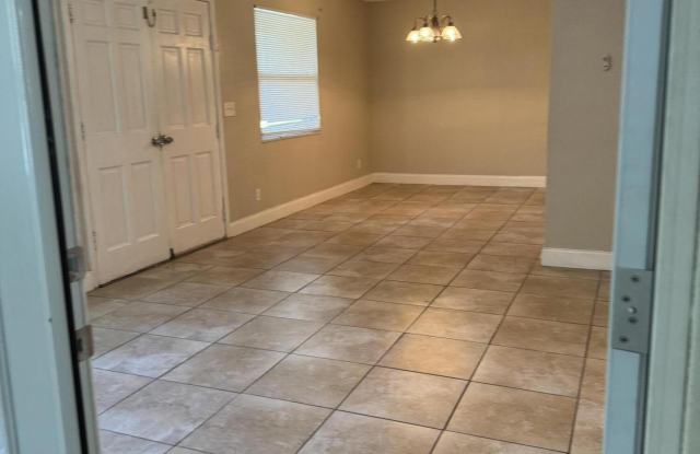 3923 HARBOR VIEW Drive photos photos