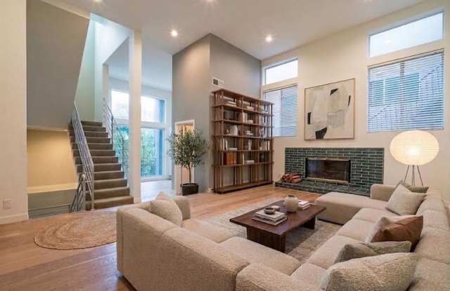 Contemporary Architectural 3bed 3bath + Office + Studio - Prime Mt. Washington Gallery 4