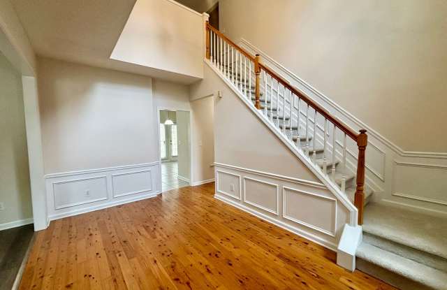 10920 Glenbarr Drive Gallery 3