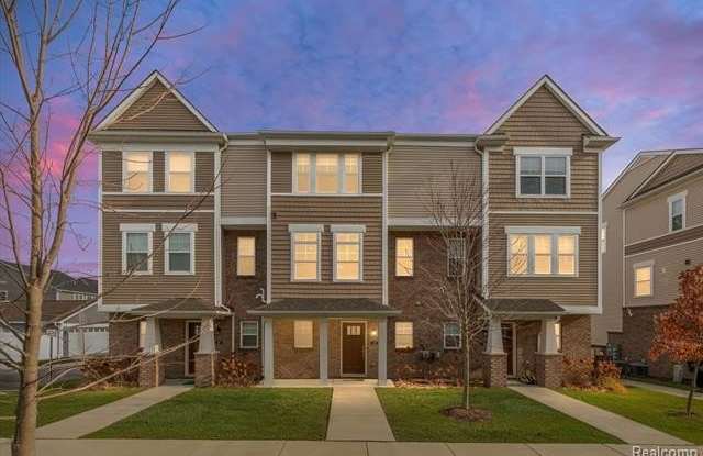 2500 NORMANDY Road - 2500 Normandy Road, Royal Oak, MI 48073