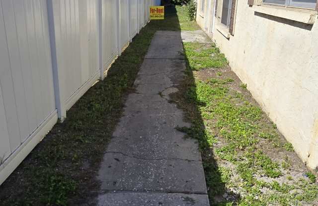 3824 9th Street East Gallery 1