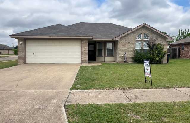 3615 Levy Lane - Call LONGHORN PROPERTIES @ 254-526-0382 FOR DETAILS. **ASK ABOUT OUR MOVE IN SPECIALS** photos photos
