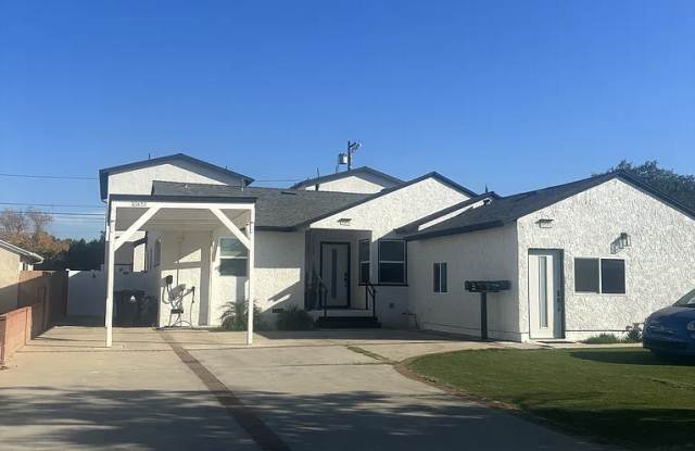 10430 Densmore Avenue photos photos