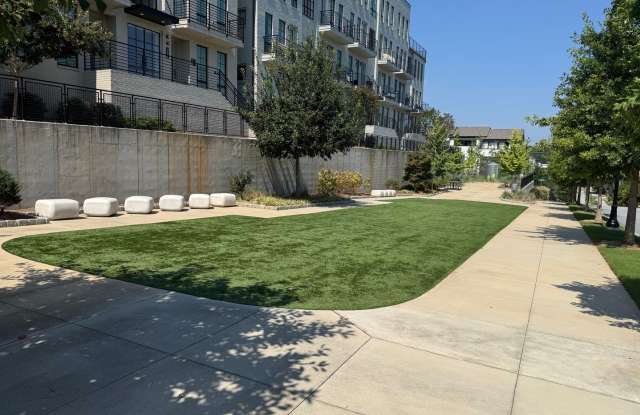 NEW Stack 2Bed/2Bath Townhome for Lease in West Midtown Gallery 4