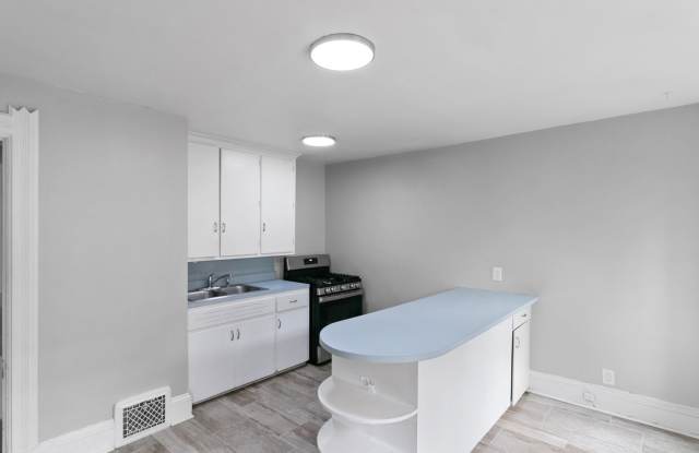 208 Woodward (Hillside Village LLC) Gallery 2