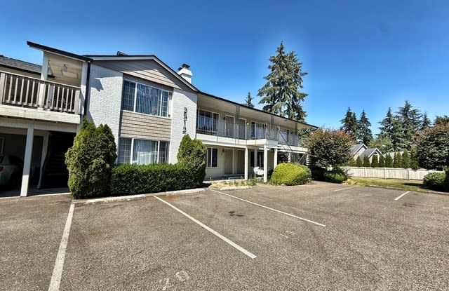 2512 Crystal Springs Rd W #2 Gallery 1