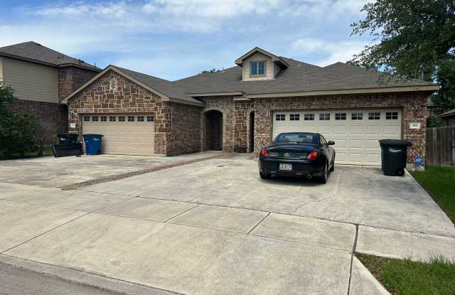 Townhome for rent photos photos