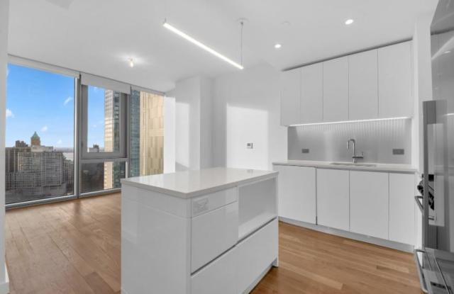 430 Albee Square Gallery 2