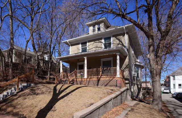 3510 Jones St - 3510 Jones Street, Omaha, NE 68105