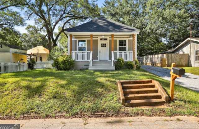 91 E Washington Street - 91 East Washington Street, Newnan, GA 30263